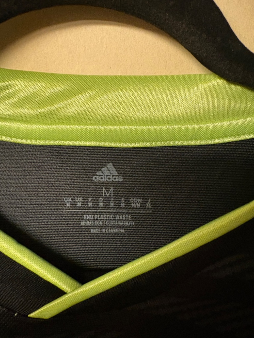Real Madrid 2022/23 Adidas Third Shirt โ Medium โ NWT - Picture 3 of 8